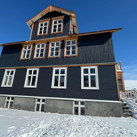 Hoepfner And Tulinius Historical Houses Akureyri Exteriör bild